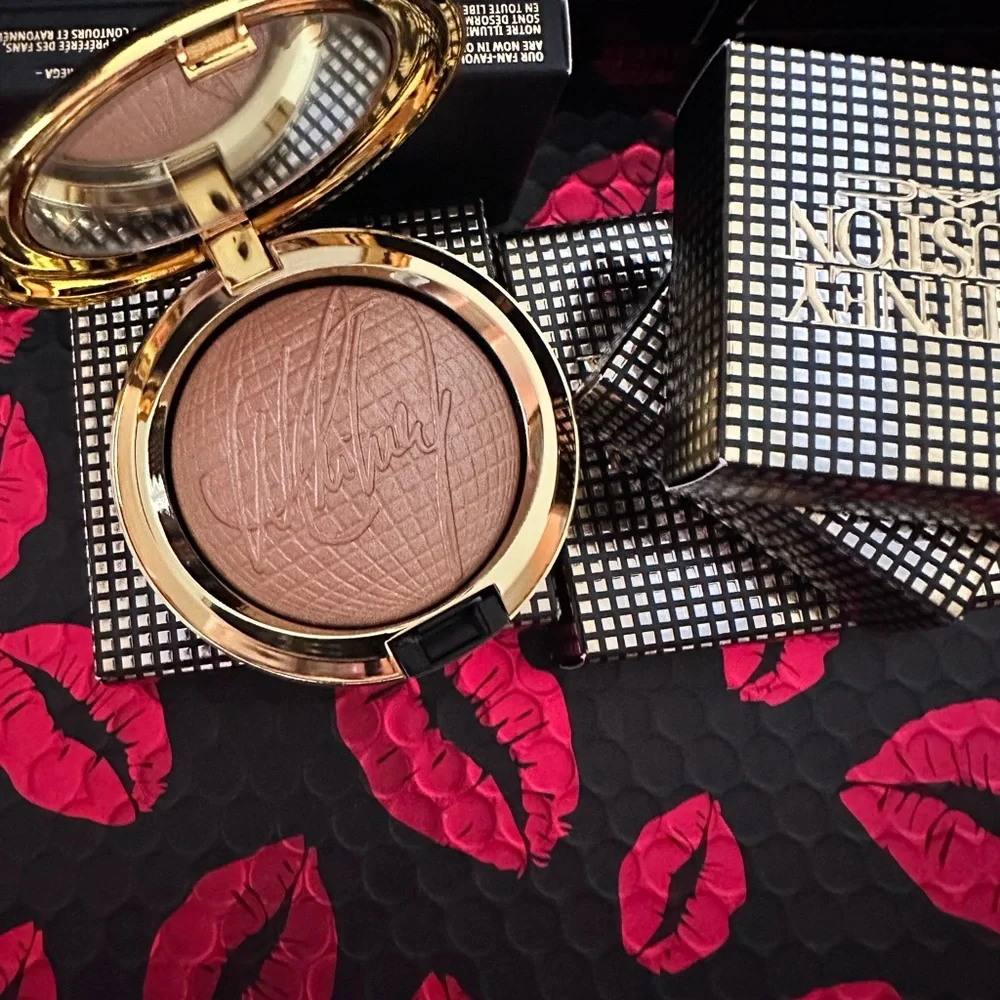 MAC🖌️WHITNEY HOUSTON Extra Dimension Skinfinish Highlighter. LIMITED EDITION. - Picture 5 of 10